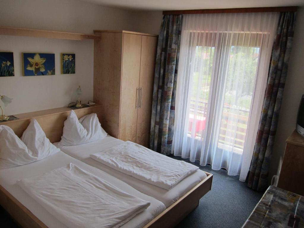 Haus Kaiser Schiefling am See Room photo